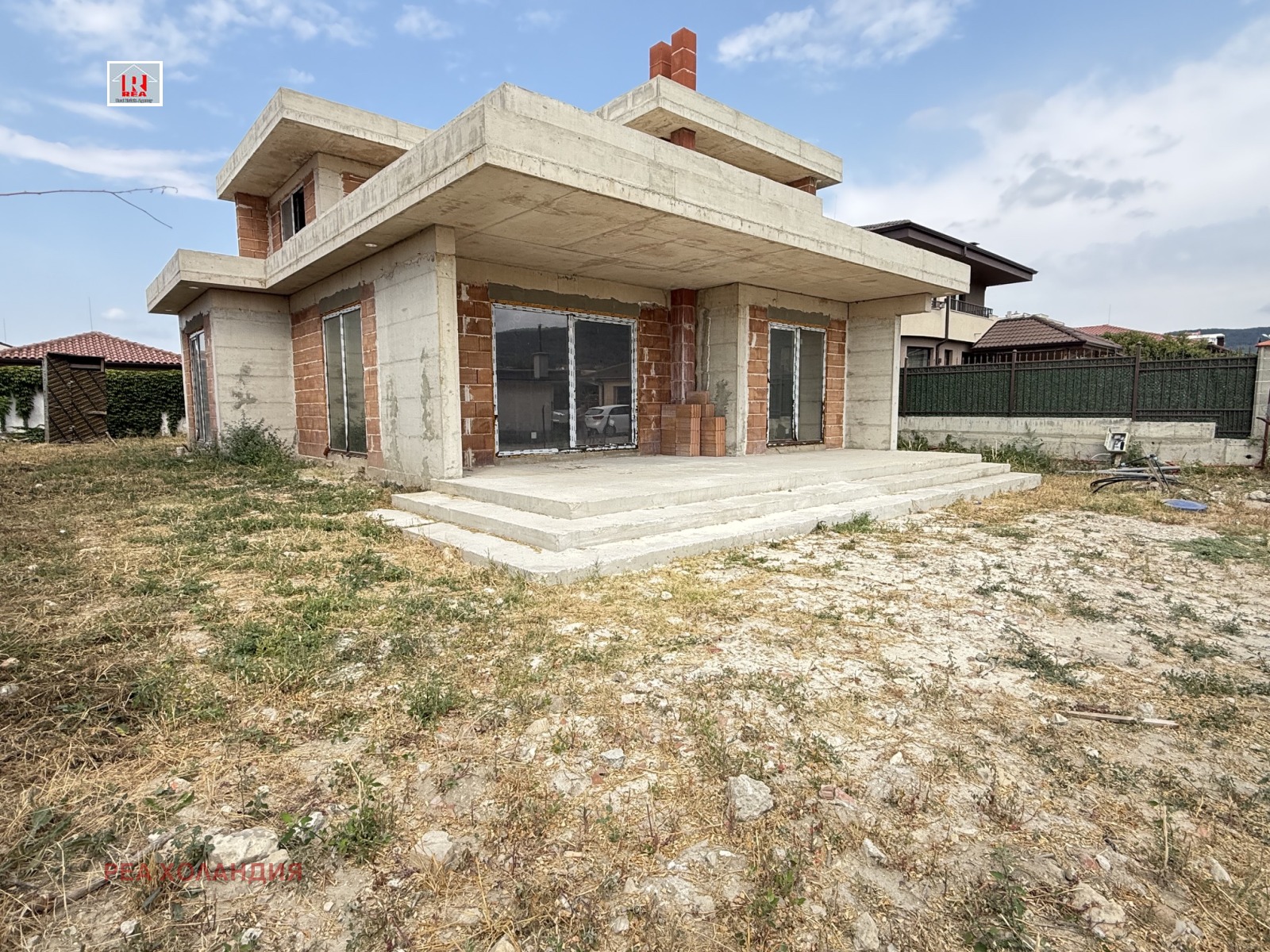 Продава КЪЩА, гр. Аксаково, област Варна, снимка 2 - Къщи - 55848012