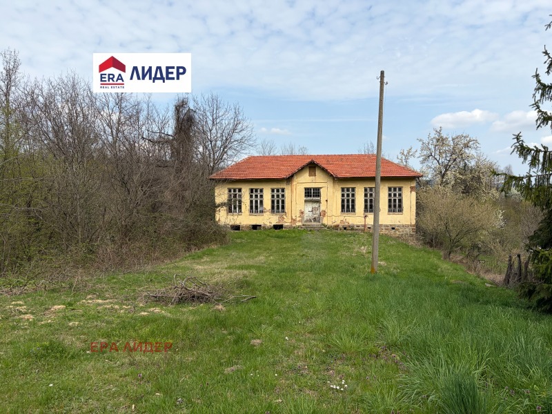 Продава ПАРЦЕЛ в област Ловеч, гр. Троян - 1398 кв.м / 55 000 € » 107 570.65 лв., ЕРА ЛИДЕР