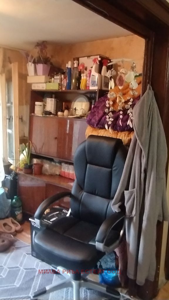 Продава ЕТАЖ ОТ КЪЩА, гр. София, гр. Банкя, снимка 7 - Етаж от къща - 54200159