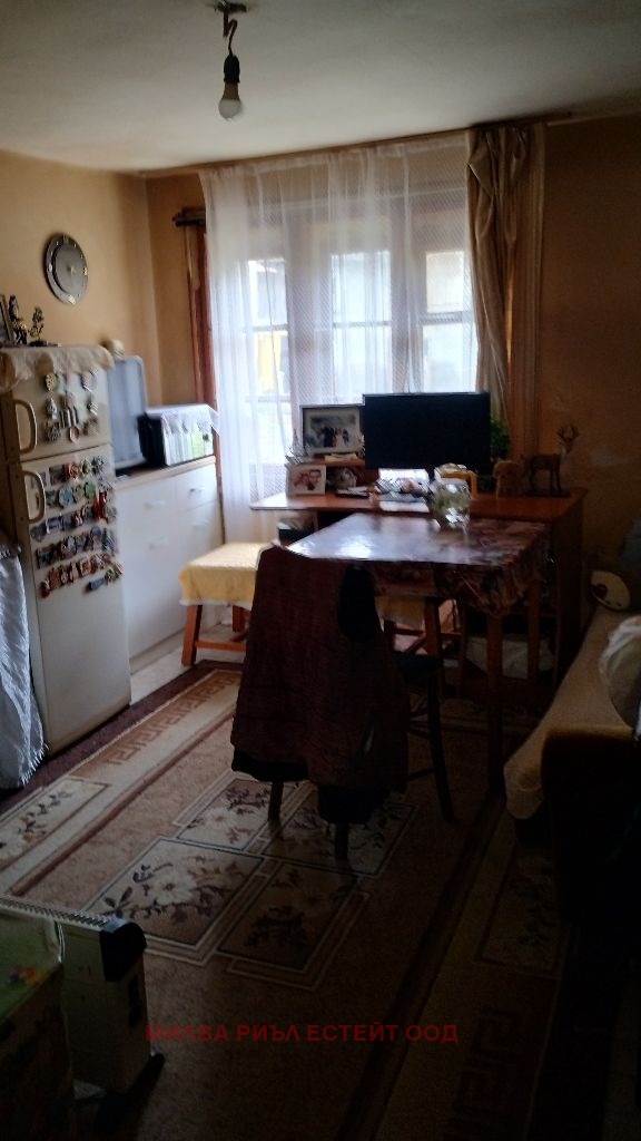 Продава ЕТАЖ ОТ КЪЩА, гр. София, гр. Банкя, снимка 8 - Етаж от къща - 54200159