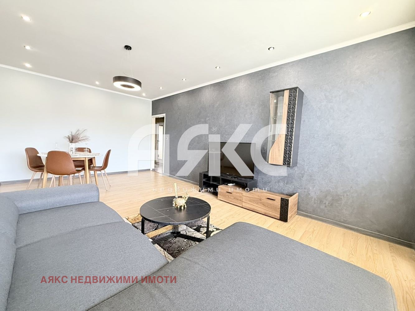 Продава 2-СТАЕН, гр. Перник, Изток, снимка 2 - Апартаменти - 54633696