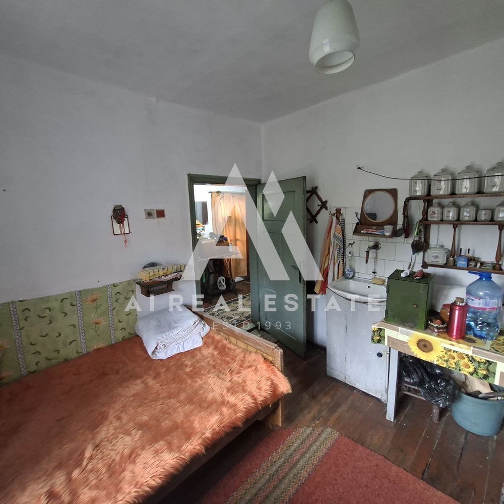 Продава КЪЩА, гр. Априлци, област Ловеч, снимка 3 - Къщи - 56413340