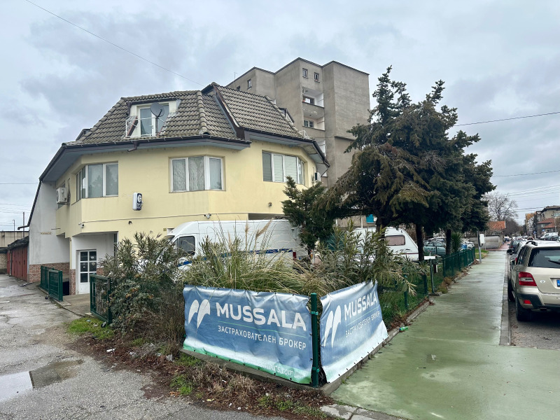 Продава КЪЩА в град Пазарджик, Център - 474 кв.м / 599 990 € » 1 173 478.44 лв., ДИ ХОУМ РИЪЛ ЕСТЕЙТ