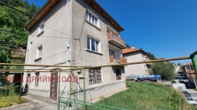 Étage de la maison Star tsentar, Smolyan 2