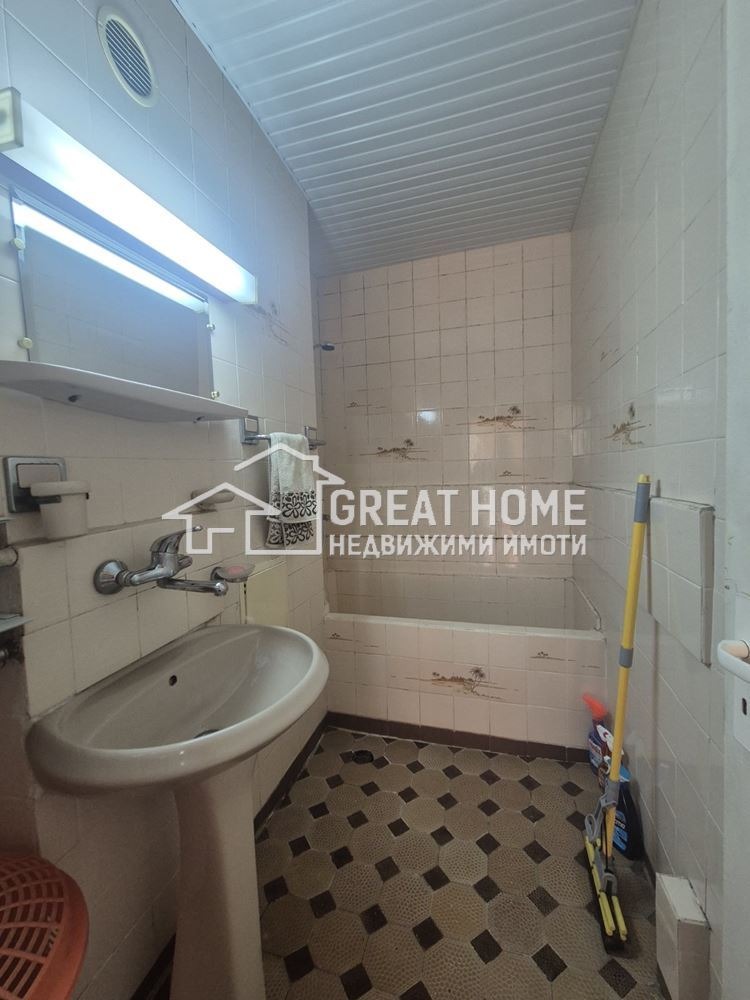 Продава 4-СТАЕН, гр. Търговище, Запад 1, снимка 9 - Апартаменти - 55702737