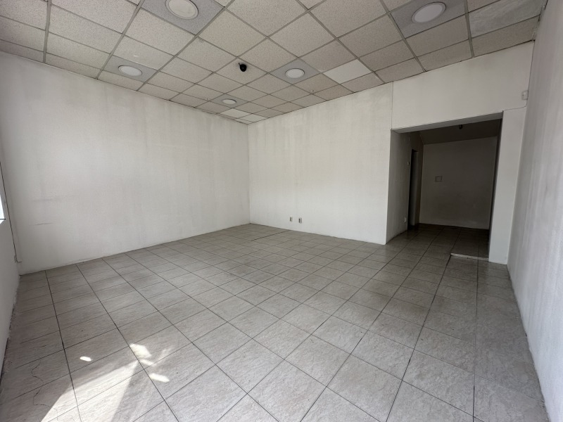 Продава МАГАЗИН в град Шумен, Болницата - 52 кв.м / 93 000 € » 181 892.19 лв., АДРЕС НЕДВИЖИМИ ИМОТИ - КАНТОРА ШУМЕН