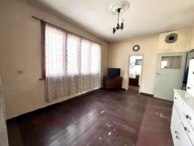 Продава МНОГОСТАЕН, гр. Пловдив, Младежки Хълм, снимка 3 - Апартаменти - 53030973