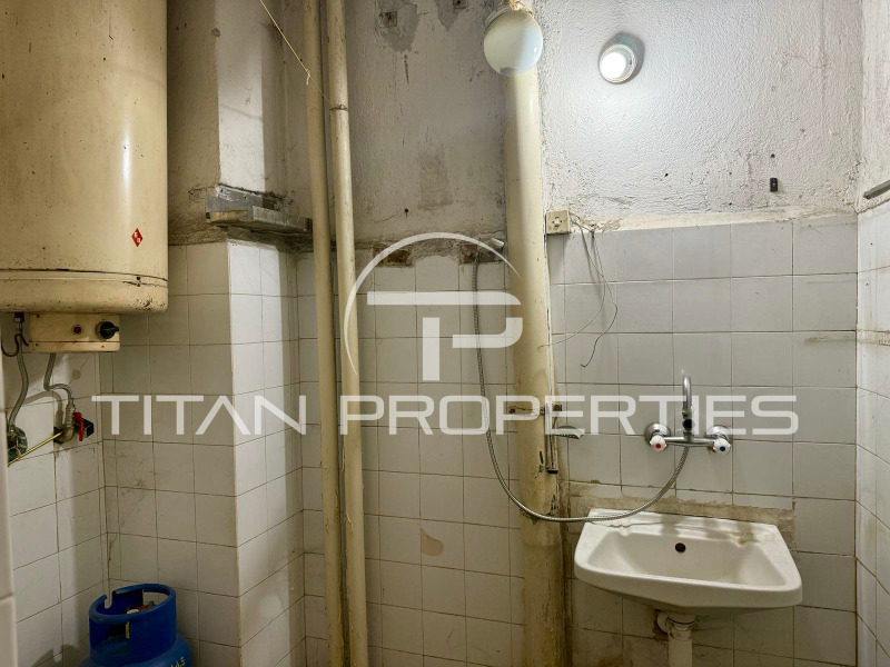 For Sale  2 bedroom Plovdiv , Kamenitsa 1 , 100 sq.m | 56117343 - image [13]