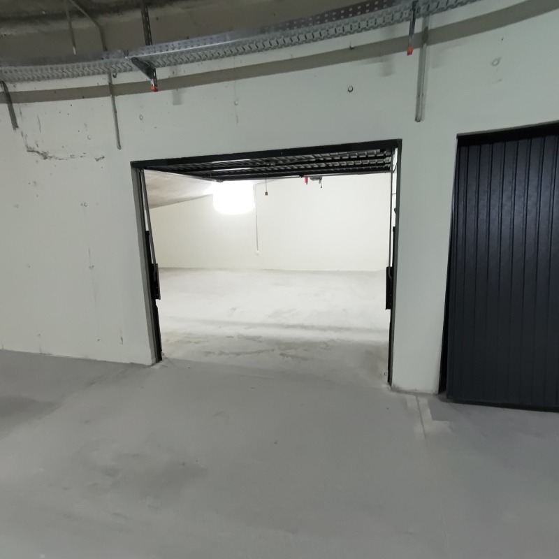 Till salu  Garage Sofia , Banisjora , 46 kvm | 81169567 - bild [3]