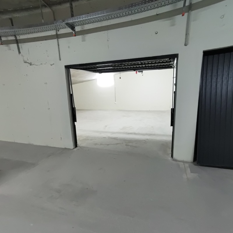 Till salu  Garage Sofia , Banisjora , 46 kvm | 81169567 - bild [4]