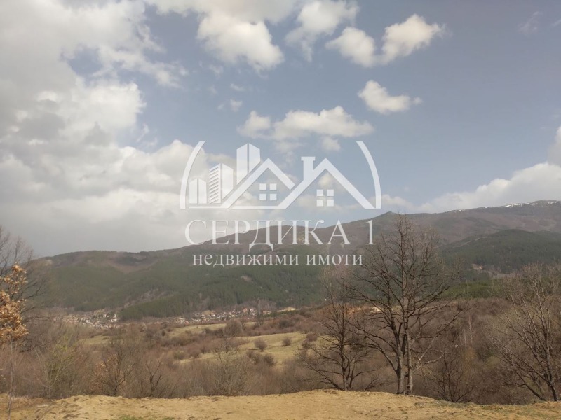 Na prodej  Spiknutí oblast Pernik , Kladnica , 2440 m2 | 53572562