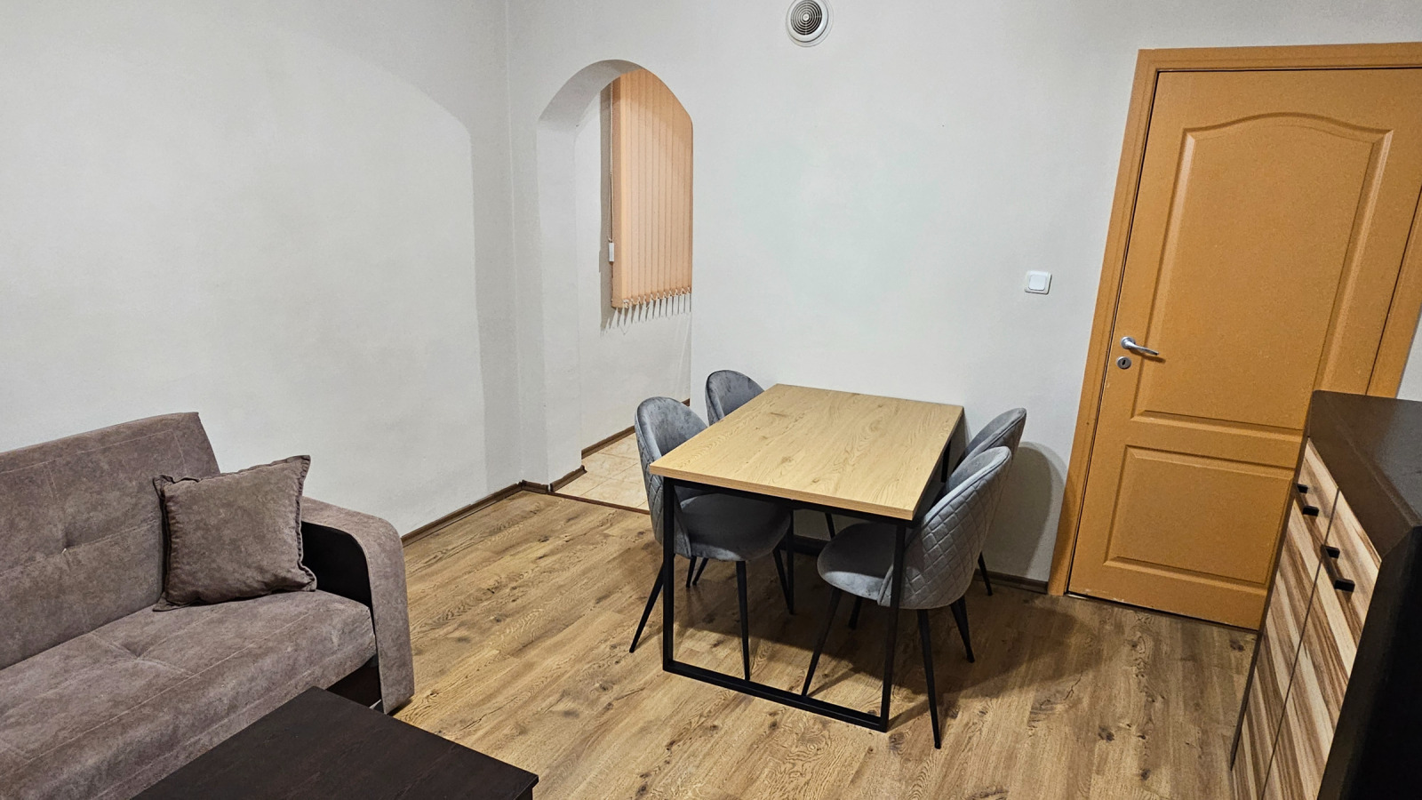 Продава 2-СТАЕН, гр. Пазарджик, Център, снимка 2 - Апартаменти - 54054223