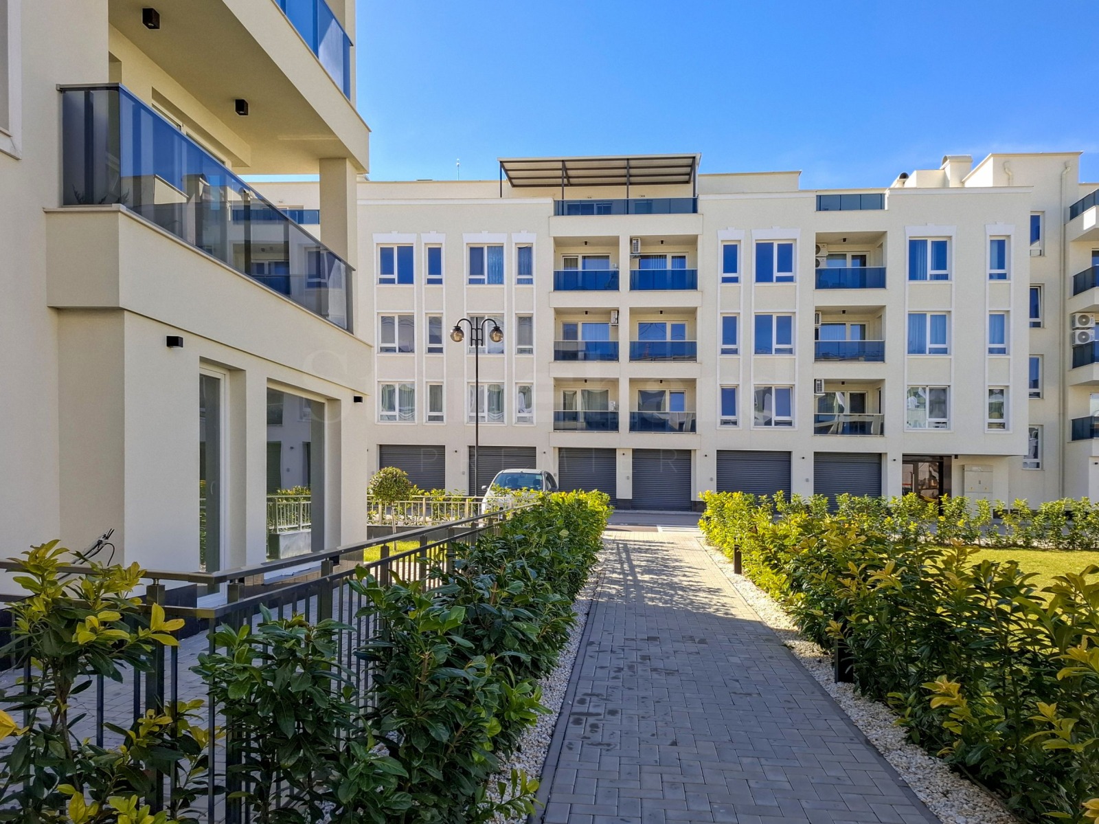 Продава 3-СТАЕН, гр. Пловдив, Остромила, снимка 2 - Апартаменти - 53154312