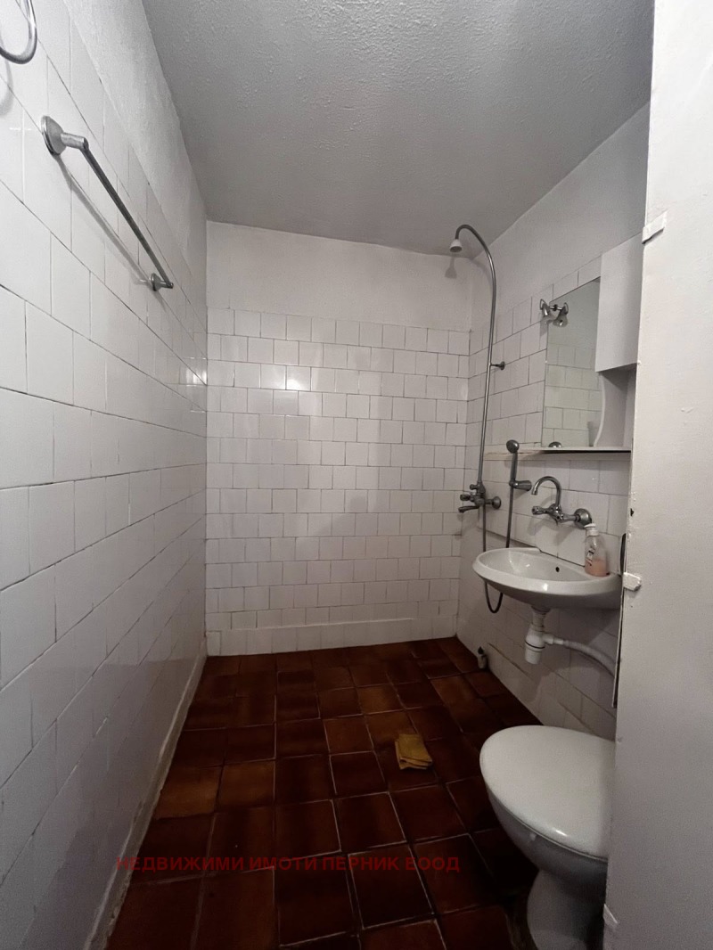 Продава  3-стаен град Перник , Изток , 67 кв.м | 53428604 - изображение [8]