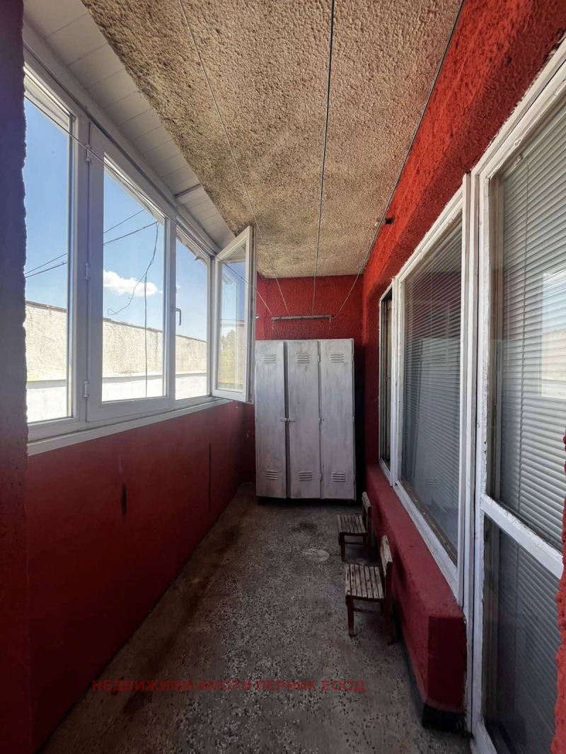 Продава  3-стаен град Перник , Изток , 67 кв.м | 53428604 - изображение [4]