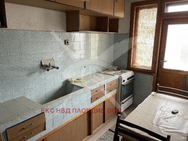 Продава МНОГОСТАЕН, гр. Карлово, област Пловдив, снимка 2 - Апартаменти - 53808517