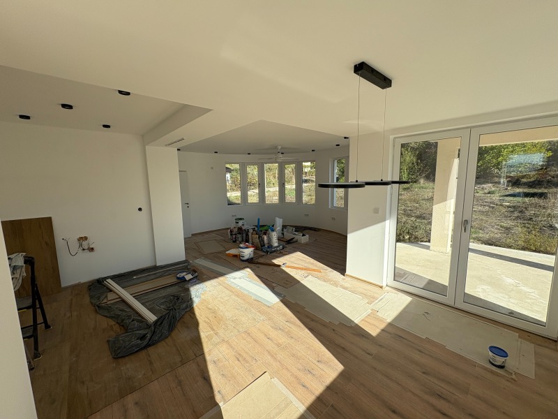 Продава КЪЩА, с. Хан Крум, област Шумен, снимка 12 - Къщи - 48704277