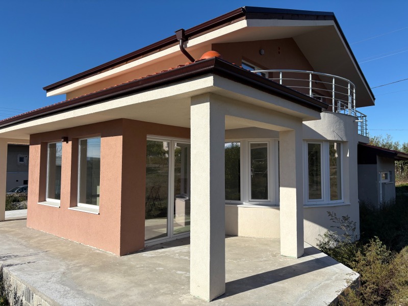 Продава КЪЩА, с. Хан Крум, област Шумен, снимка 2 - Къщи - 48704277