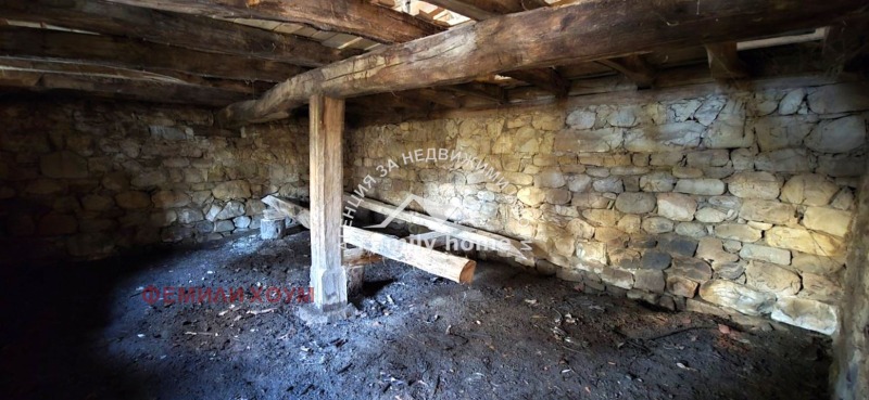 Продава КЪЩА, гр. Елена, област Велико Търново, снимка 10 - Къщи - 52432311