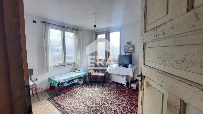 Продава КЪЩА, с. Чорул, област София област, снимка 11 - Къщи - 56356301