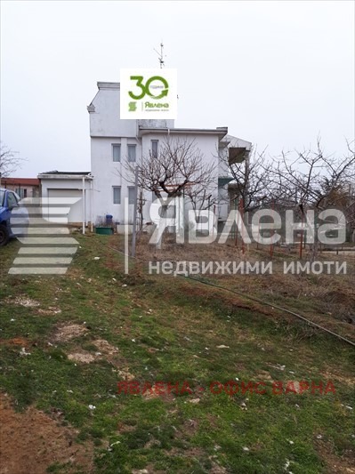 Продава КЪЩА, гр. Варна, м-т Боровец - север