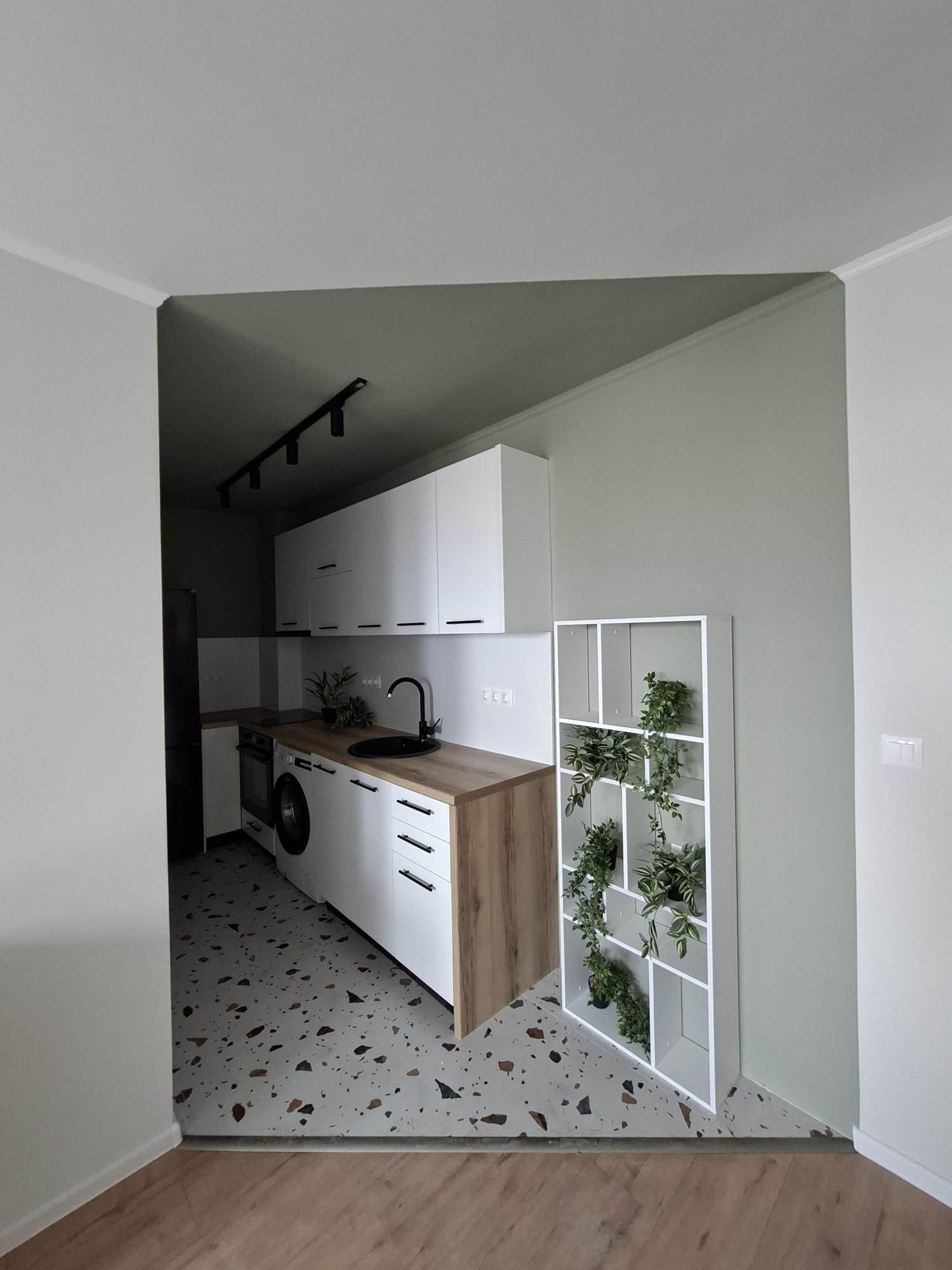 Продава 2-СТАЕН, гр. София, Малинова долина, снимка 2 - Апартаменти - 56066157