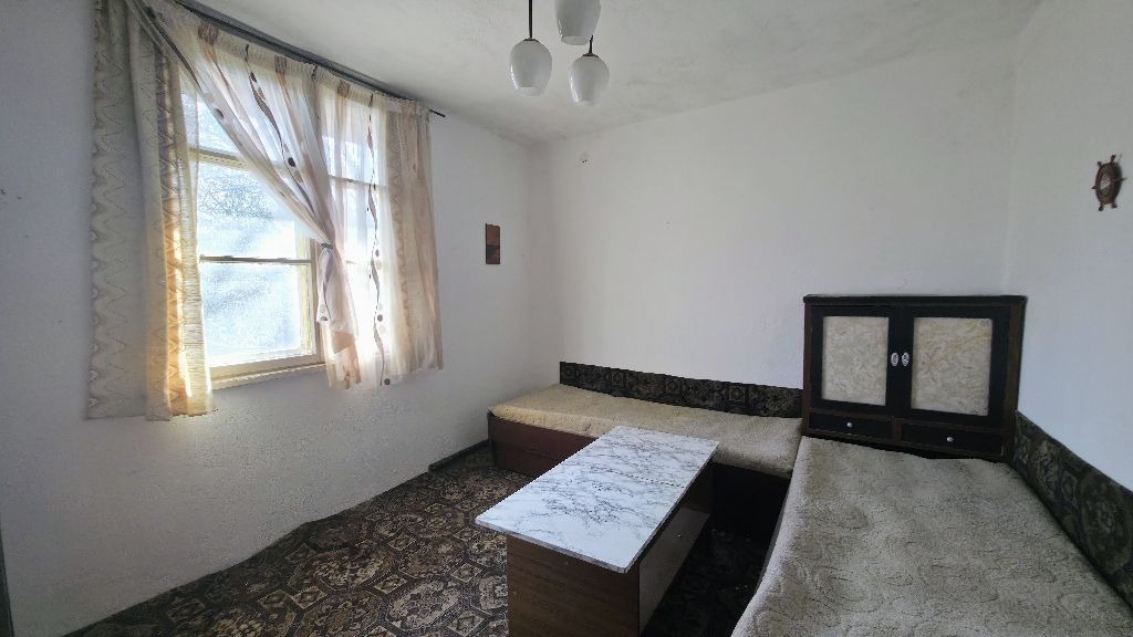 Продава КЪЩА, с. Лобош, област Перник, снимка 5 - Къщи - 56139485