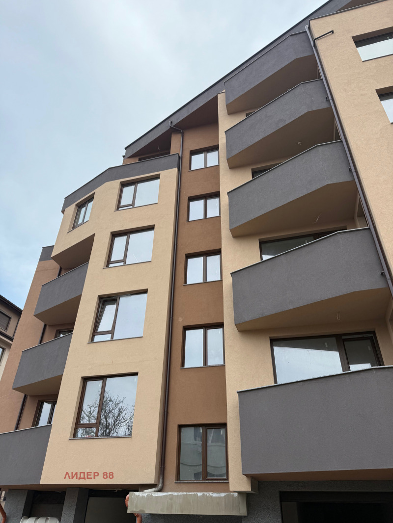 Продава  3-стаен град Плевен , Широк център , 119 кв.м | 92291922