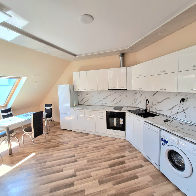 Na sprzedaż  3 sypialnie Ruse , Szirok centar , 148 mkw | 99120846