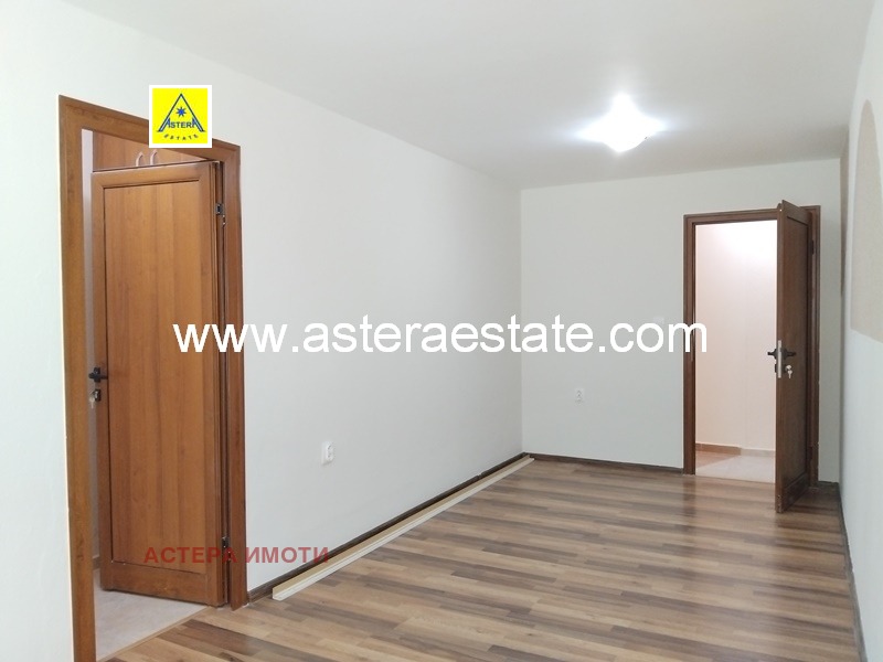 Продава  4-стаен град Благоевград , Еленово 2 , 92 кв.м | 92404679
