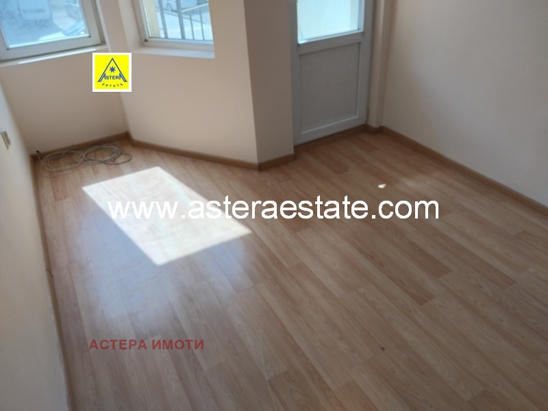 Продава  4-стаен град Благоевград , Еленово 2 , 92 кв.м | 92404679 - изображение [13]