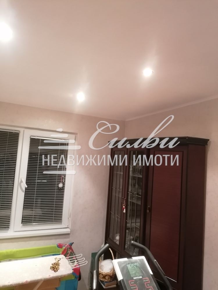 Продава 2-СТАЕН, гр. Шумен, 5-ти полк, снимка 3 - Апартаменти - 53997718