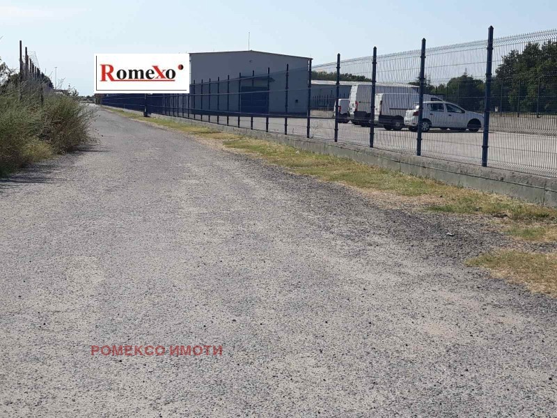 Till salu  Komplott Plovdiv , Industrialna zona - Sever , 35000 kvm | 63830896