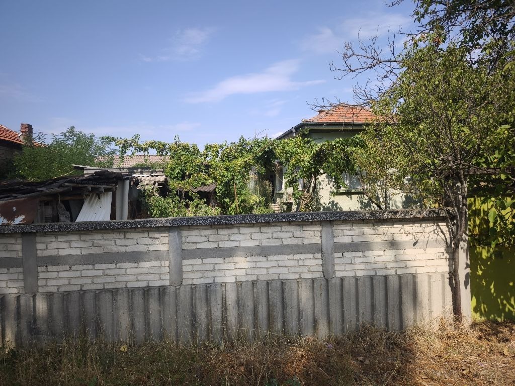 Продава КЪЩА, с. Сухозем, област Пловдив