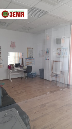 Продажба на офиси в град Пазарджик - изображение 8 