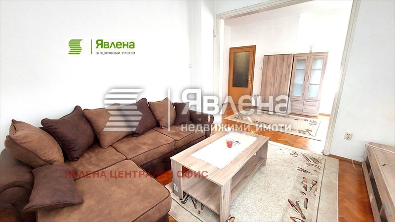 De vânzare  1 dormitor Sofia , Țentâr , 65 mp | 61670203