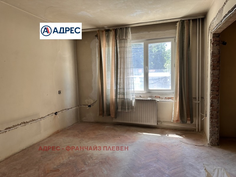 Продается  2 спальни Плевен , Идеален център , 95 кв.м | 94717499