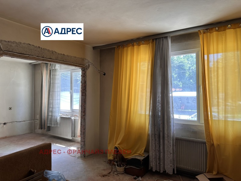 Продается  2 спальни Плевен , Идеален център , 95 кв.м | 94717499 - изображение [2]