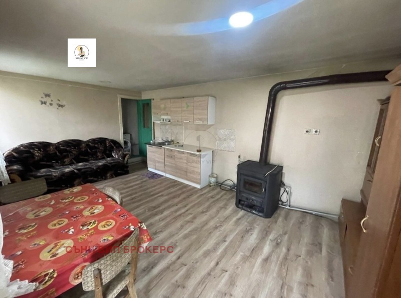 Продава  Къща област Плевен , с. Божурица , 128 кв.м | 95276740