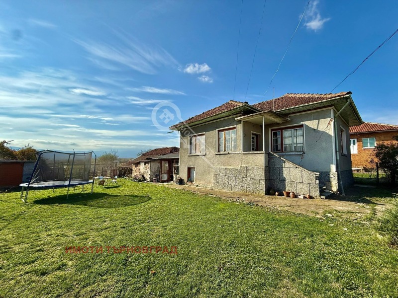 Продава КЪЩА, област Велико Търново, гр. Елена • 42000 € / 82144.86 лв. • 28095188 1