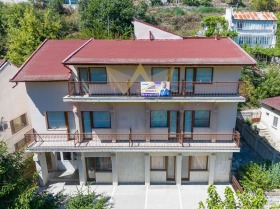 Hotel Kavarna, regio Dobritsj