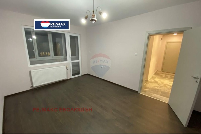 Продава 3-СТАЕН, гр. Разград, Център, снимка 8 - Aпартаменти - 49166111