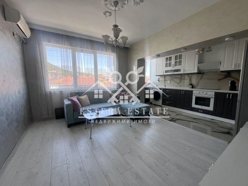 Продава  3-стаен град Шумен , Добруджански , 87 кв.м | 98584748