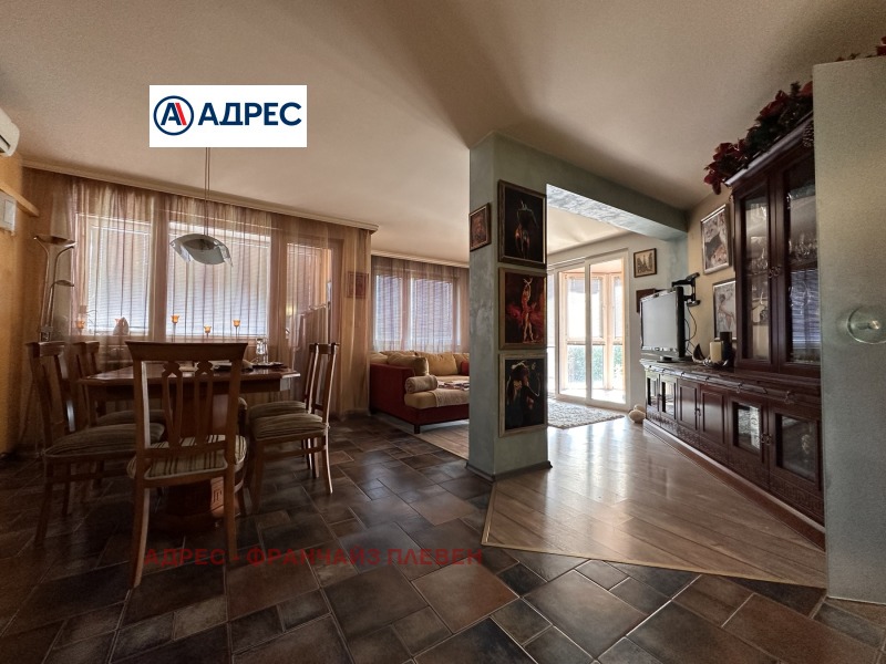 In vendita  2 camere da letto Pleven , Idealen tsentar , 110 mq | 77668388 - Immagine [2]