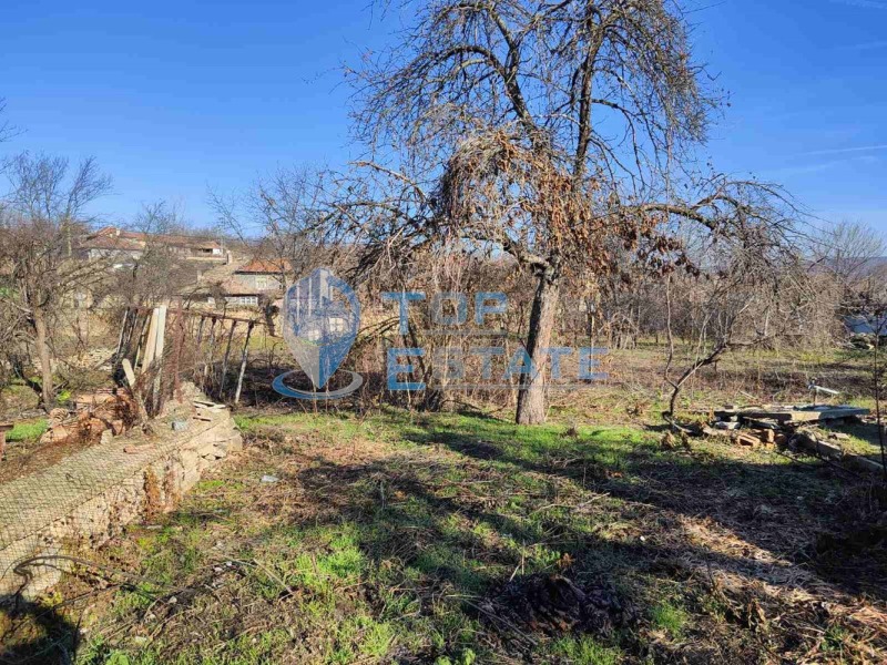 Продава КЪЩА, с. Куцина, област Велико Търново, снимка 2 - Къщи - 49399332