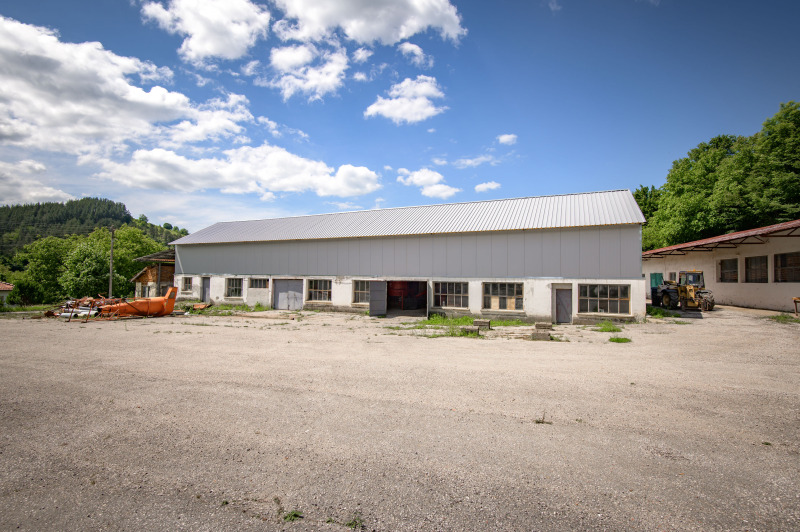 Продава БИЗНЕС ИМОТ, гр. Априлци, област Ловеч, снимка 3 - Други - 52782186