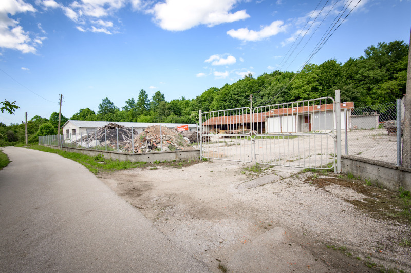 Продава БИЗНЕС ИМОТ, гр. Априлци, област Ловеч, снимка 2 - Други - 52782186