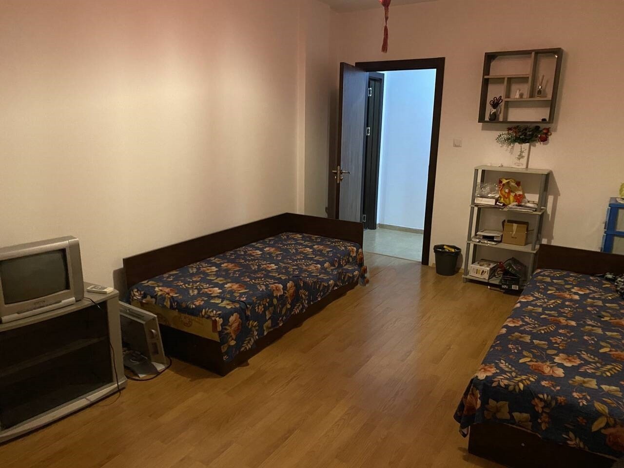 Продава 2-СТАЕН, гр. Шумен, Гривица, снимка 2 - Апартаменти - 54435670