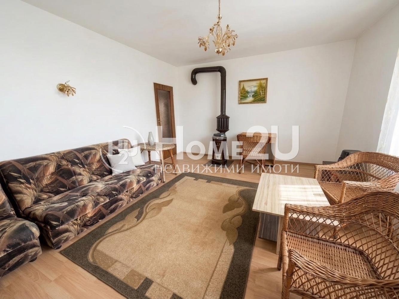 Продава ЕТАЖ ОТ КЪЩА, гр. Аксаково, област Варна, снимка 2 - Етаж от къща - 54203595