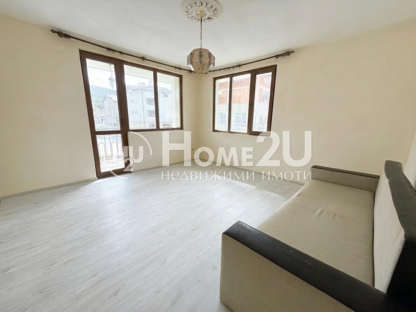 Продава ЕТАЖ ОТ КЪЩА, гр. Аксаково, област Варна, снимка 3 - Етаж от къща - 54203595